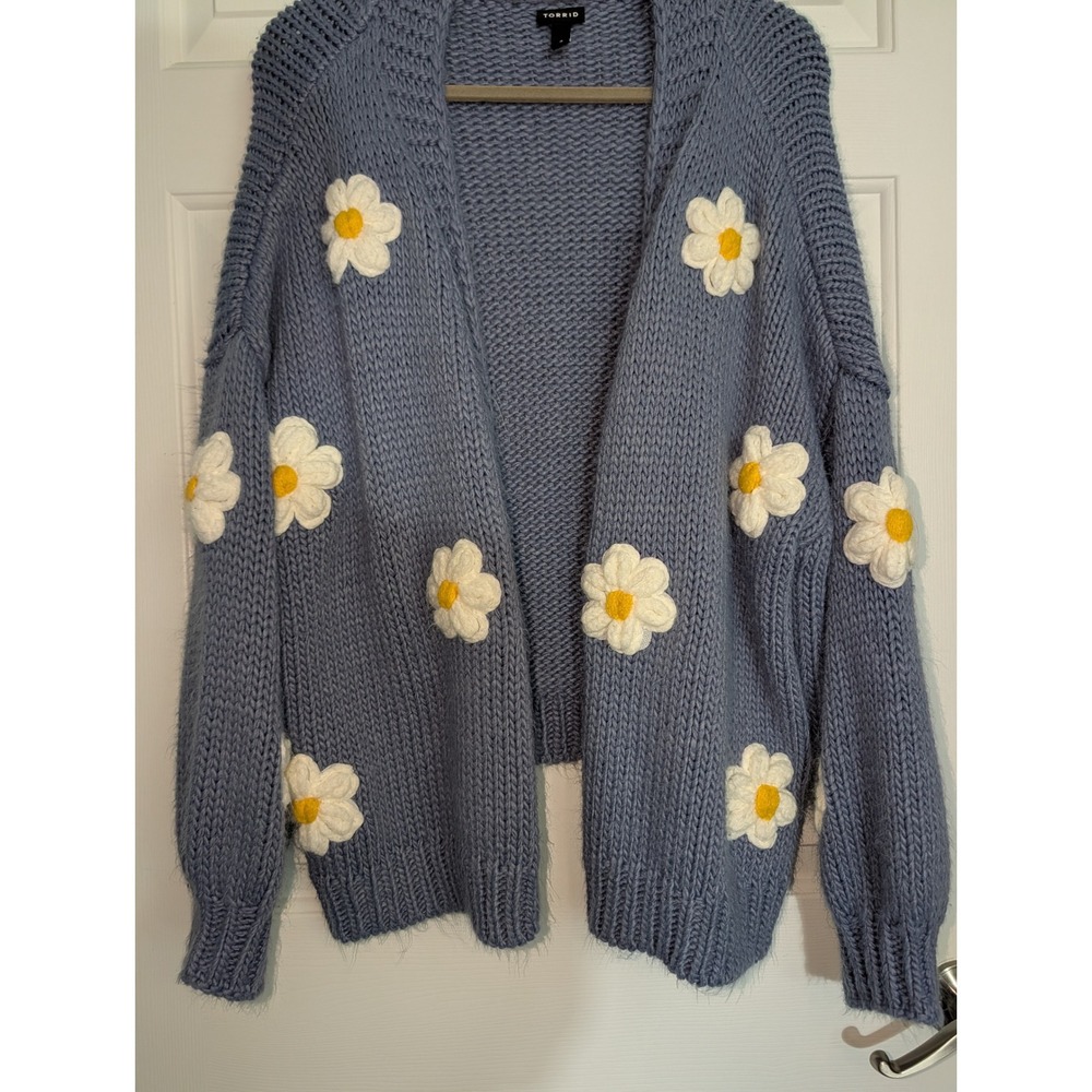 Torrid 2X Blue Daisy Cardigan Plus Size Floral Whimsical Cottage Chunky Knit